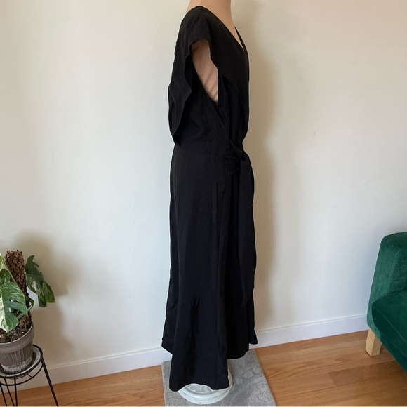 Vince V-Neck Tie Back Flutter Sleeve Black Tencel Midi Dress V870851492 NWT XL - Picture 8 of 12